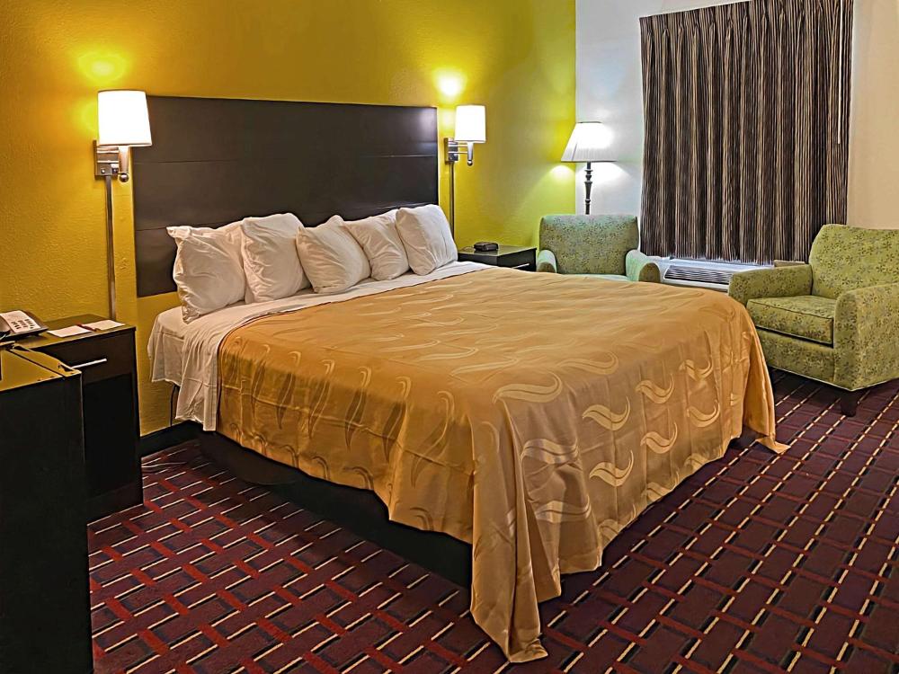 King Room - Smoking interior